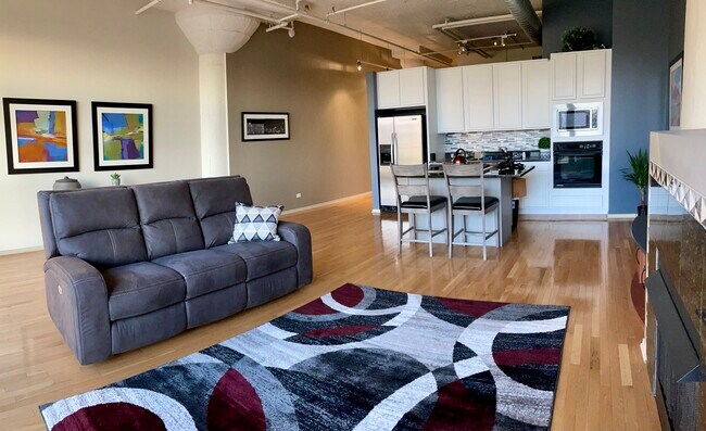 Building Photo - 1530 S State St