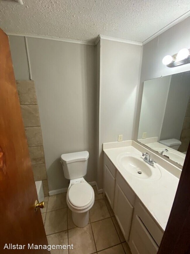Building Photo - 4 br, 1.5 bath House - 1028 Suncrest St