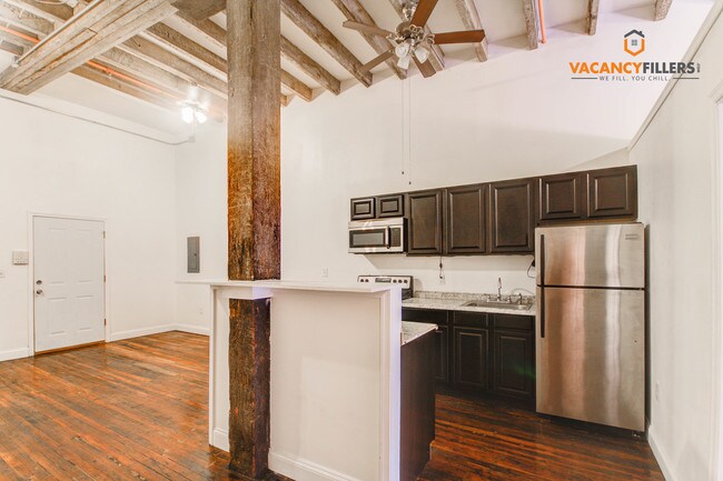 Building Photo - 507 S Paca St