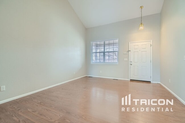 Foto del edificio - 13711 Madison St