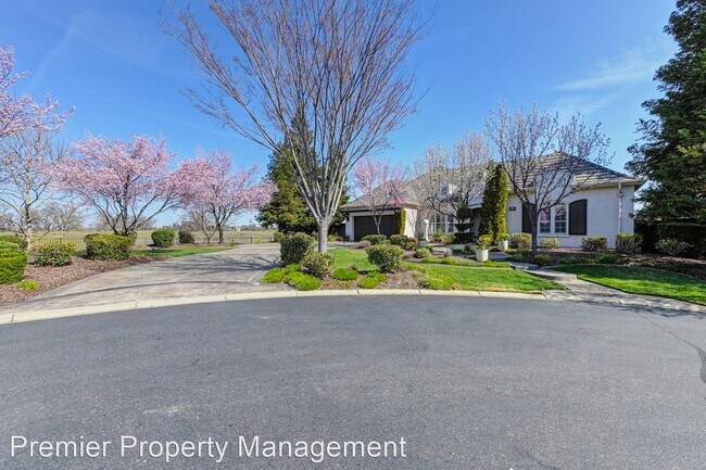 Foto del edificio - 4 br, 3 bath House - 8622 EAGLE CREEK CT.