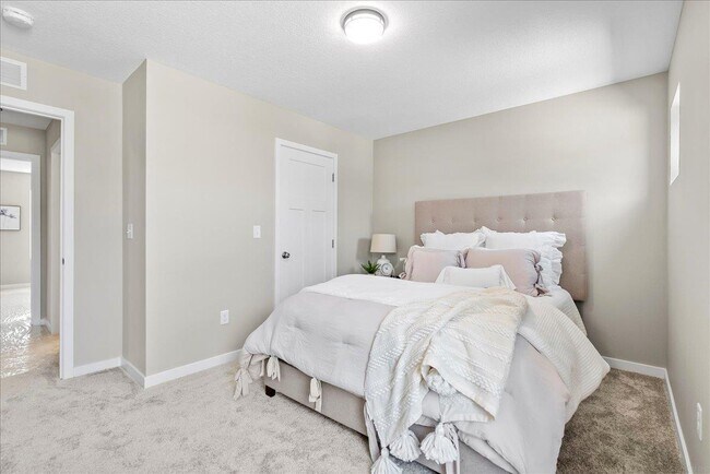 Foto del edificio - 715 Spruce Needle Ln