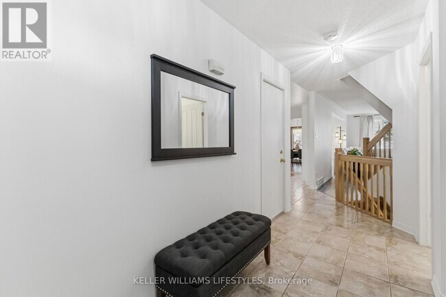 Building Photo - 155 Killarney Rd