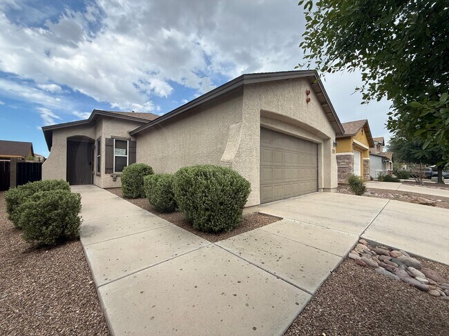 Building Photo - 2810 W Duskywing Dr