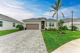 Building Photo - 17400 Jadestone Ct