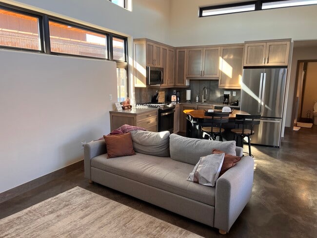Building Photo - 486 Red River Loop