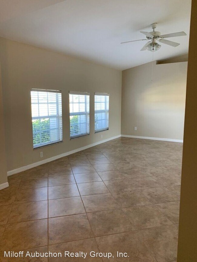 Foto del edificio - 3 br, 2 bath House - 246 SW 26th St
