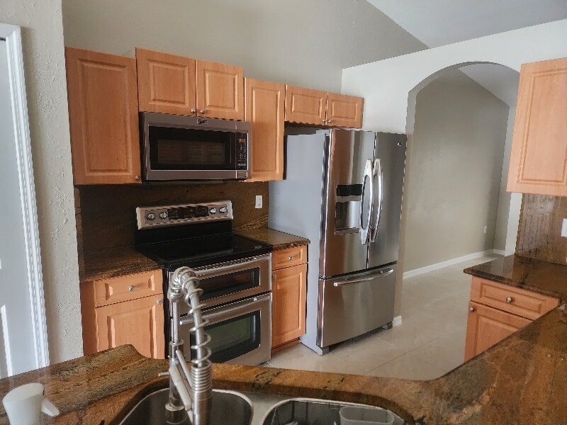 Primary Photo - 317 Puffer Ct