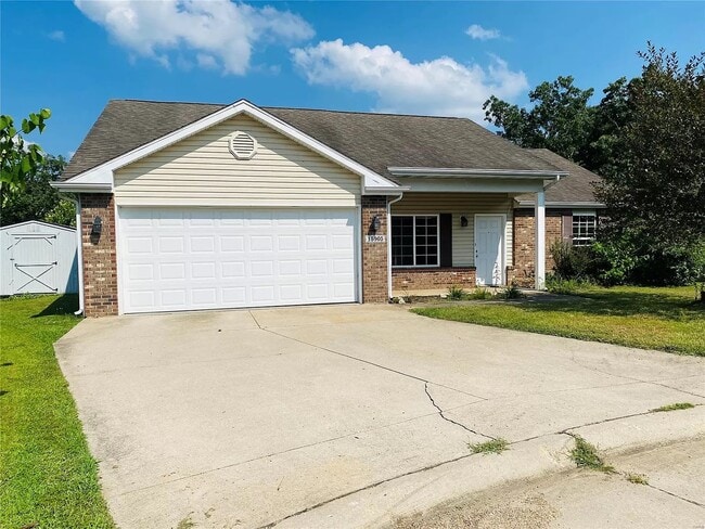 Building Photo - 15905 Tracker Ln