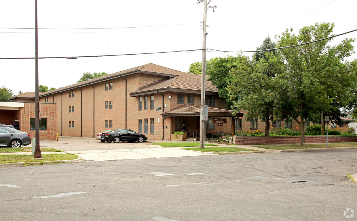 Primary Photo - Jeanne Jugan Apartments