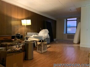 Building Photo - 62 Boylston St