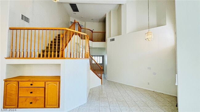 Building Photo - 992 Crescent Meadows Ct