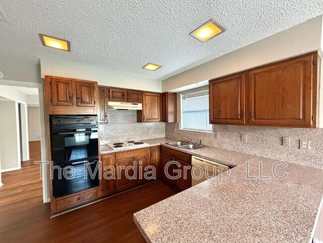 Building Photo - 13222 Fall Manor Dr