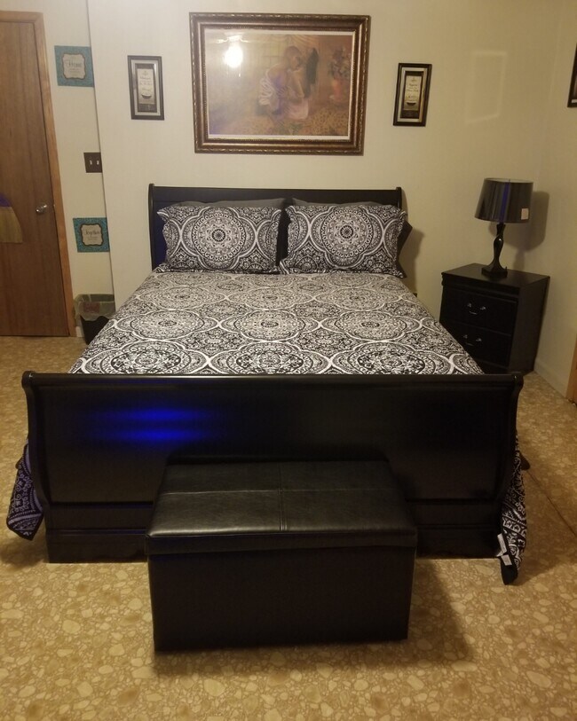 Dormitorio de la planta baja - 427 20th Ave S