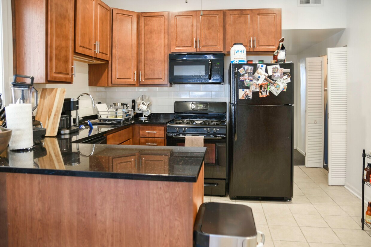 Foto principal - 1416 W Wolfram St
