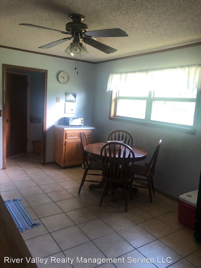 Foto del edificio - 3 br, 1.5 bath House - 10163 Ard Rd.