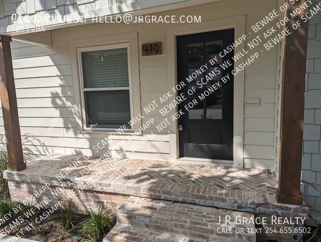 Building Photo - 910 N 29th St