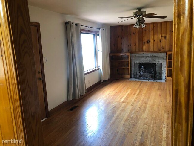 Building Photo - 3 br, 1 bath House - 100 Lowry Ln