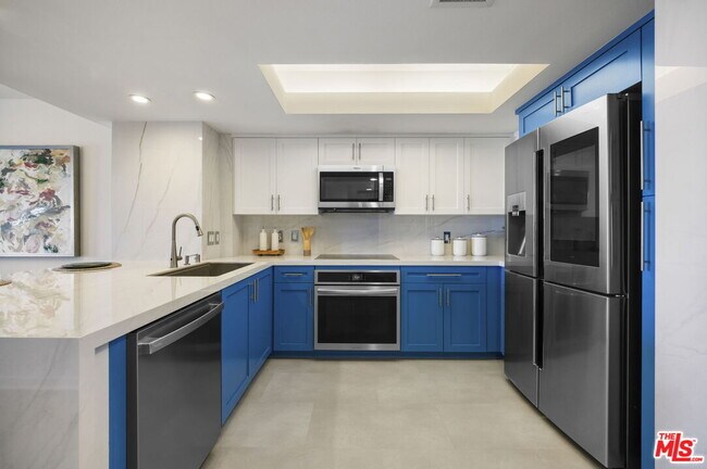 Foto del edificio - 13700 Marina Pointe Dr
