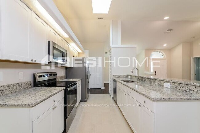 Building Photo - 6405 64th Dr E