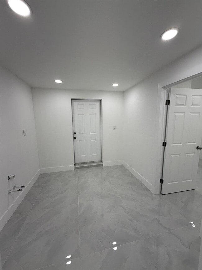 Photo - 4400 SW 36th St House