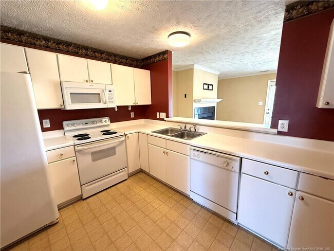 Foto del edificio - 361 Bubble Creek Ct