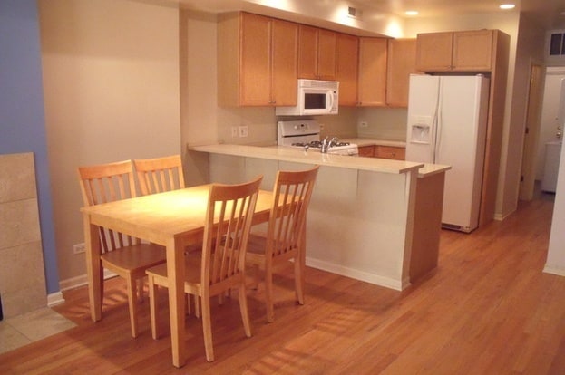 Living room - 2136 West Jackson Boulevard