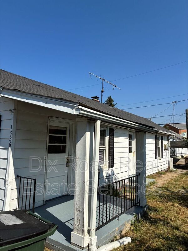 Foto del edificio - 1326 Campbell Ave