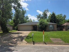 Building Photo - 38 Burnett Cir