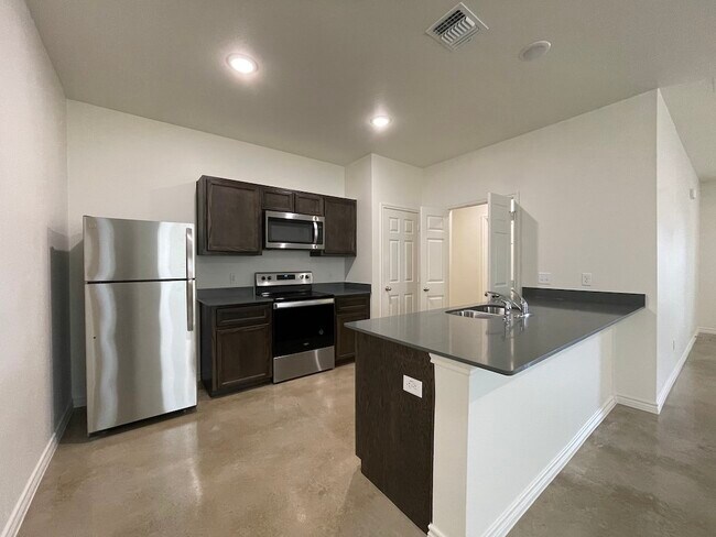 Building Photo - 2317 Zanoletti Ct