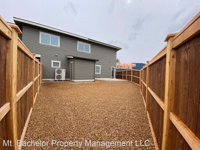 Foto del edificio - 3 br, 2.5 bath House - 61531 SE Jennifer L...