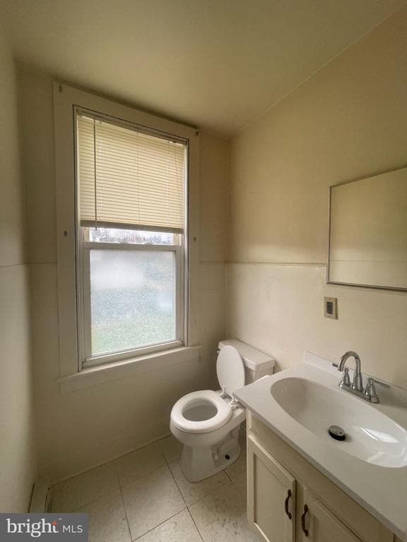 Foto del edificio - 452 W 1st St