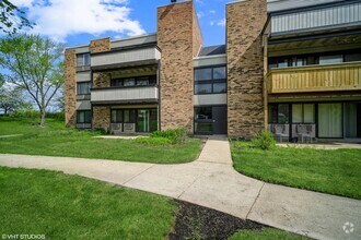 Building Photo - 1806 Hemlock Pl