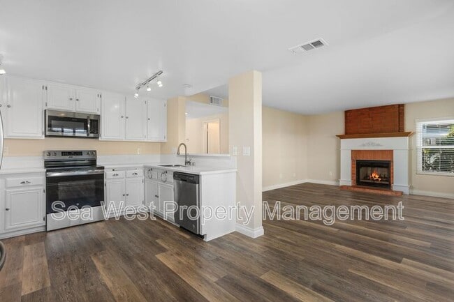 Building Photo - 1366 Eldean Ln