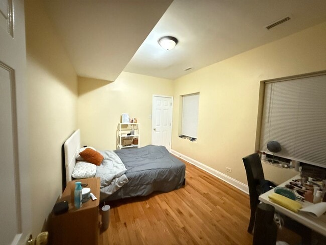 Foto del edificio - 6327 N Francisco Ave