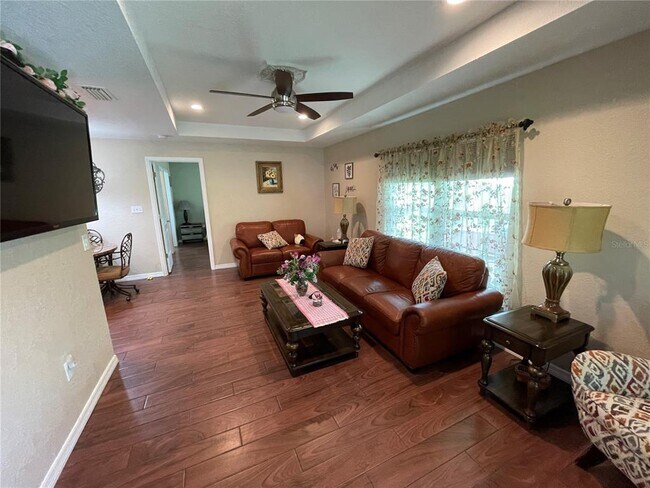 Building Photo - 3241 Tropicaire Blvd