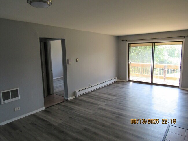 Foto del edificio - 7713 Woodward Ave