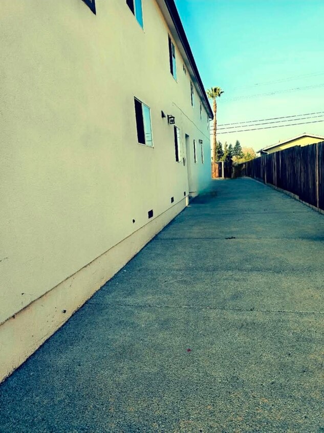 Photo - 329 E 116th Pl (Los Angeles, CA)