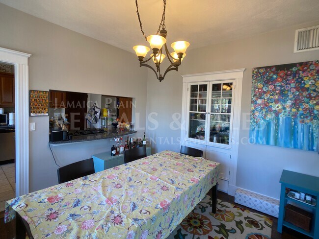 Foto del edificio - 35 Goodrich Rd