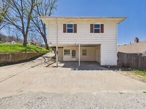 Building Photo - 402 S Commercial Ave