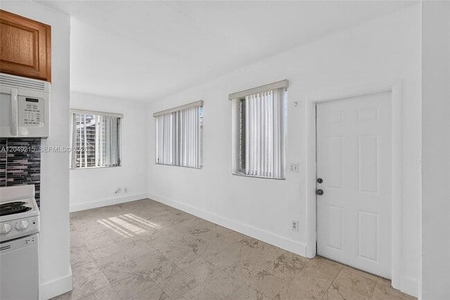 Foto del edificio - 3205 NW 3rd St