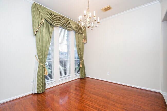 Foto del edificio - 14234 Silver Glade Ln