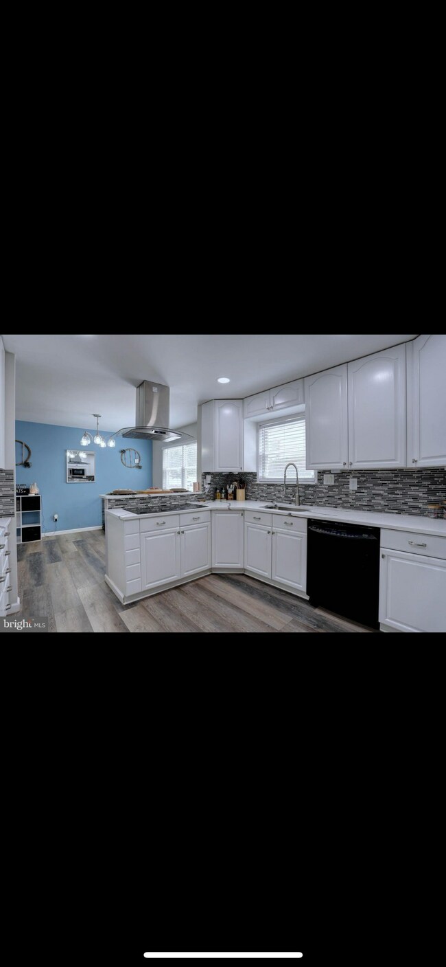 Building Photo - 620 Westphalia Dr