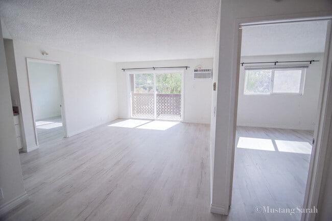 Building Photo - 5840 Benner St