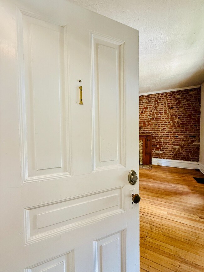 Foto del edificio - Charming unit for rent in Wash Park!