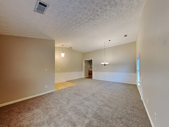 Building Photo - 522 Pecan Creek Way