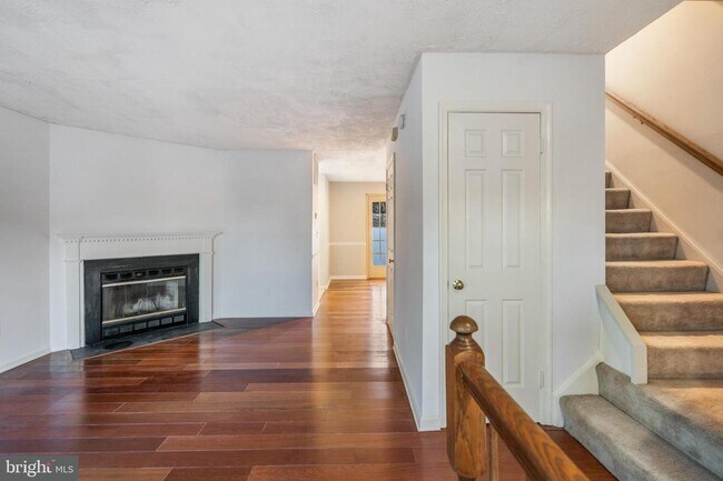 Foto del edificio - 7764 Black Horse Ct