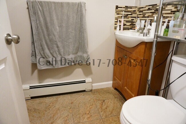 Foto del edificio - 115 Glenville Ave