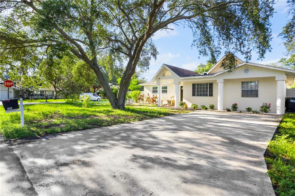 Foto principal - 1617 Levern St