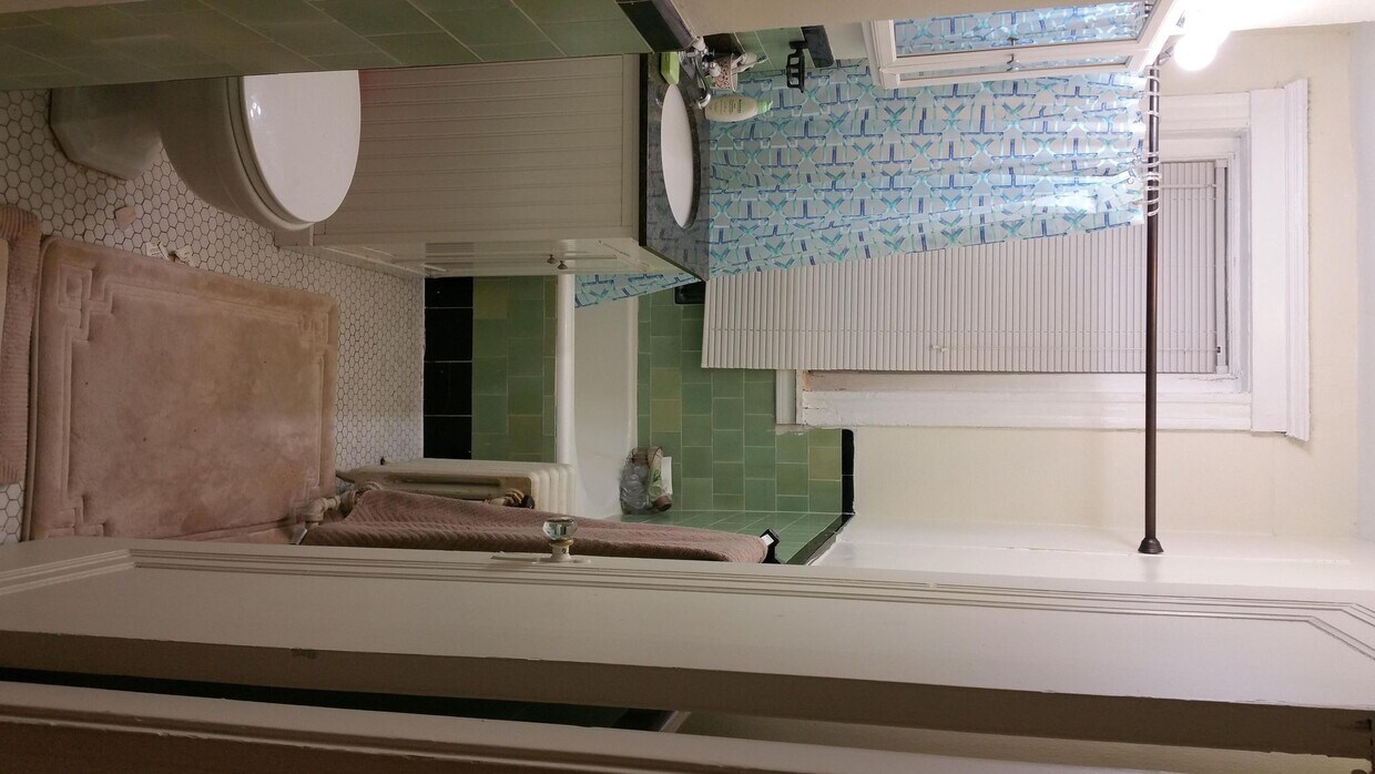 Foto del edificio - Great Studio in perfect location! Laundry in building.